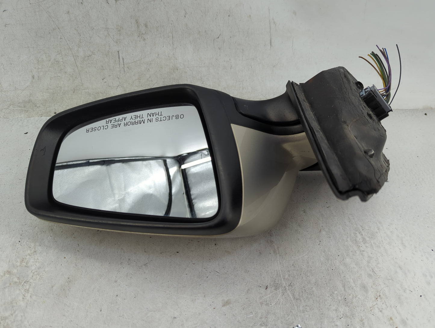 2010-2012 Buick Lacrosse Passenger Side View Mirror - Right Door Mirror OEM Used - Oemusedautoparts1.com