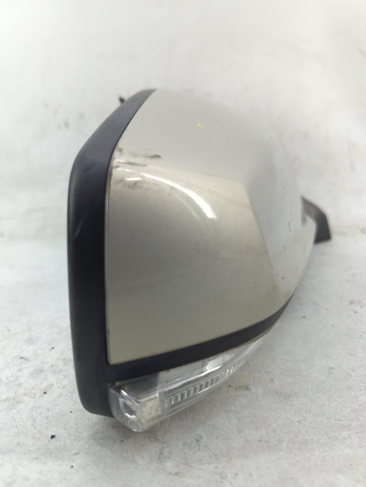 2010-2012 Buick Lacrosse Passenger Side View Mirror - Right Door Mirror OEM Used - Oemusedautoparts1.com