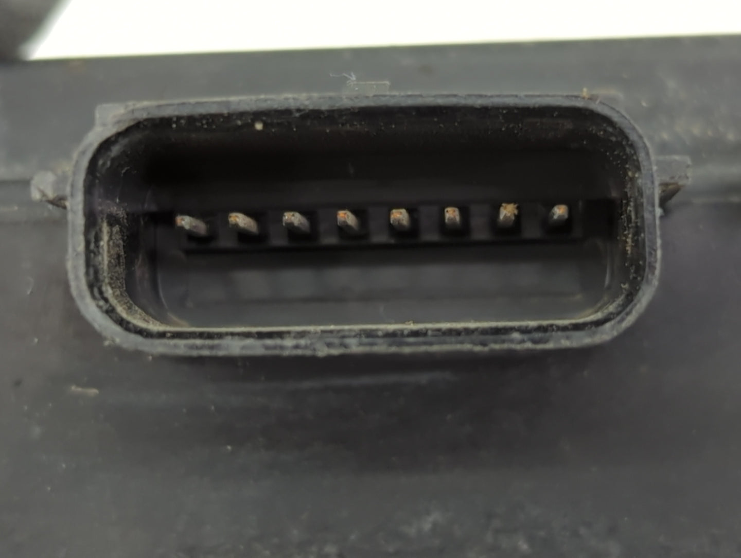2010-2013 Buick Lacrosse Chassis Control Module Ccm Bcm Body Control - Oemusedautoparts1.com
