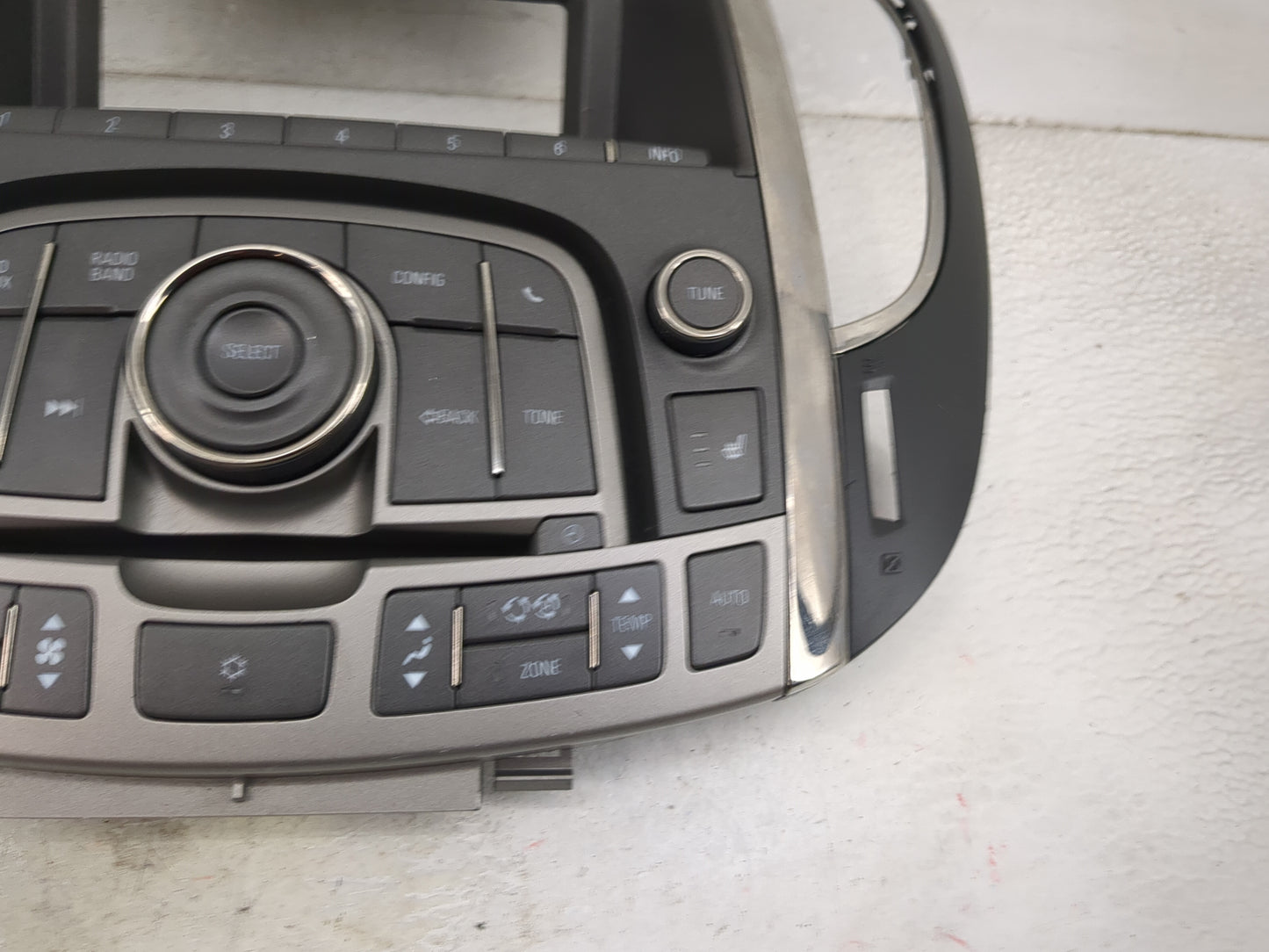 2010-2012 Buick Lacrosse Radio Control Panel - Oemusedautoparts1.com