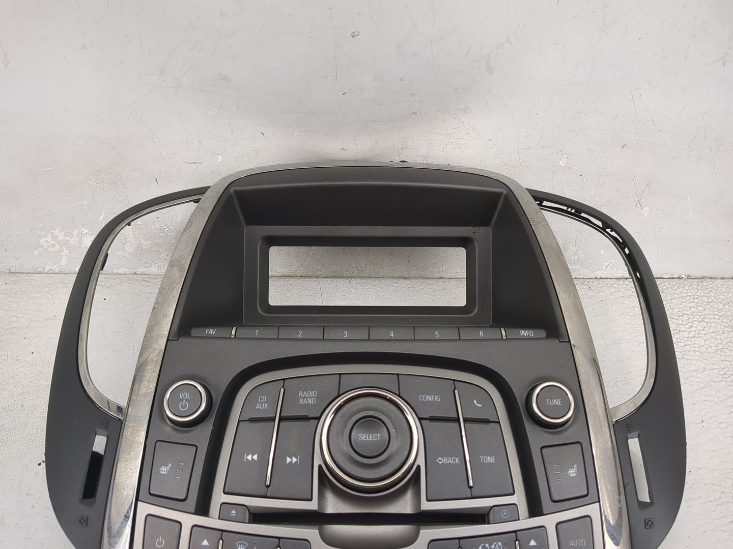 2010-2012 Buick Lacrosse Radio Control Panel - Oemusedautoparts1.com