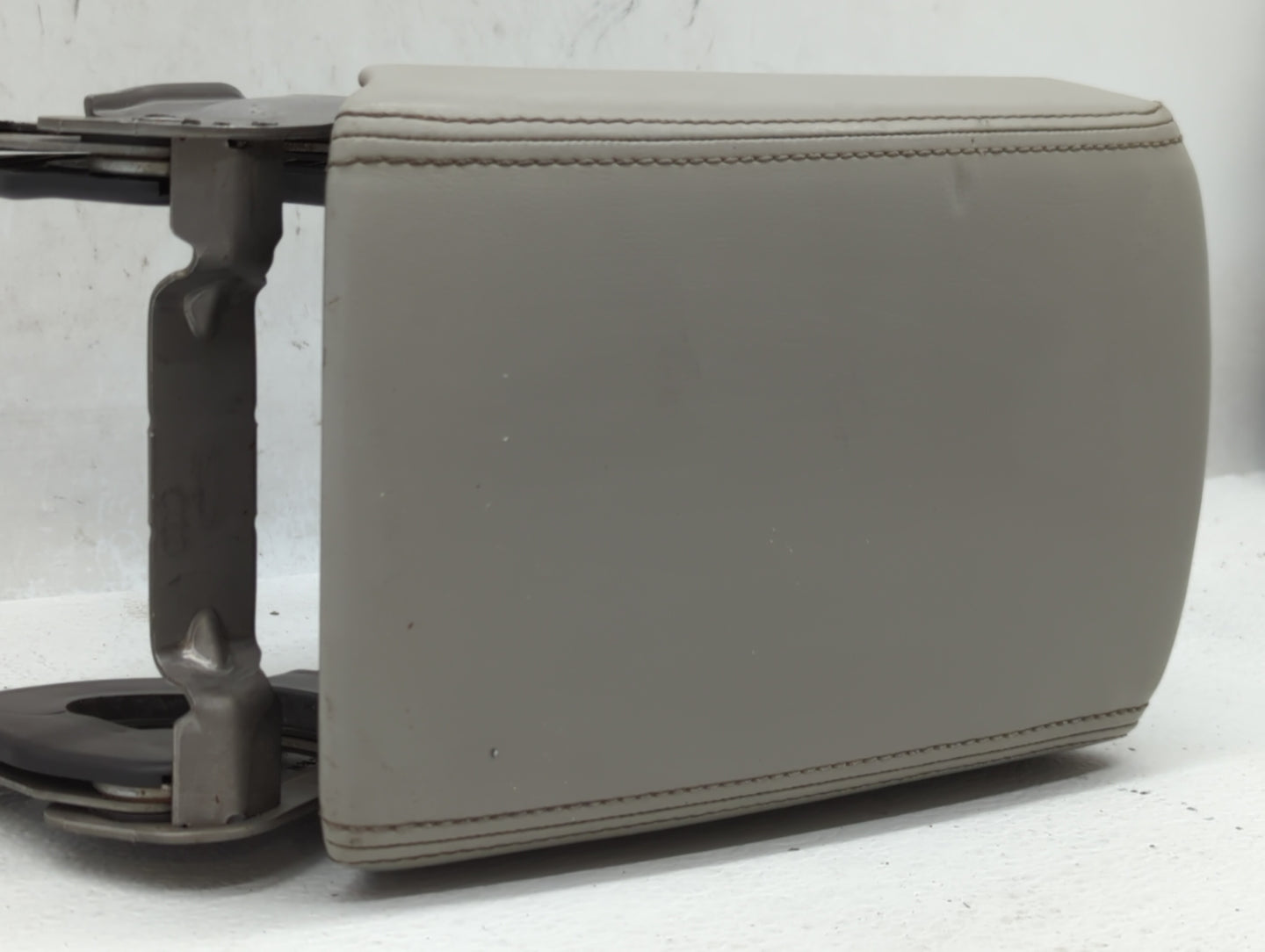 2011 Buick Lacrosse Center Console Armrest Cover Lid - Oemusedautoparts1.com