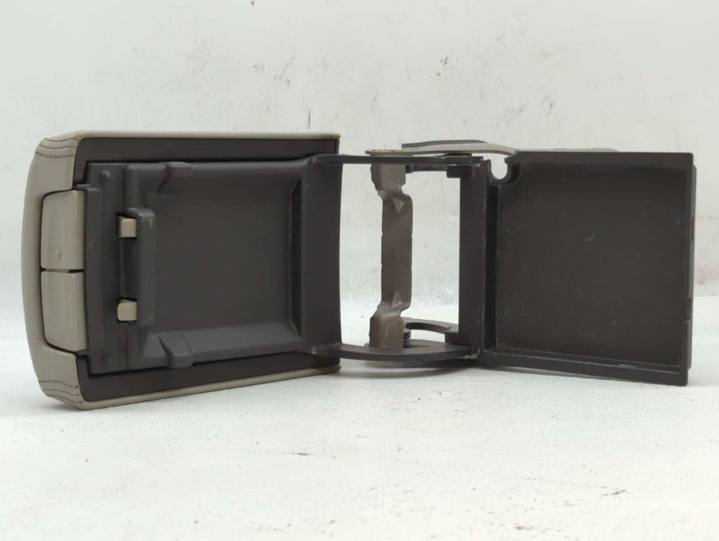 2011 Buick Lacrosse Center Console Armrest Cover Lid - Oemusedautoparts1.com