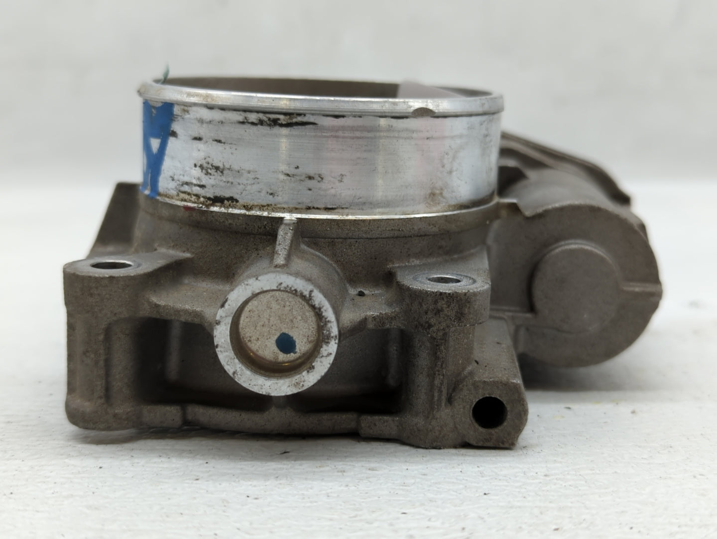 2010-2011 Buick Lacrosse Throttle Body P/N:995AA 3799C Fits Fits 2007 2008 2009 2010 2011 OEM Used Auto Parts - Oemusedautop