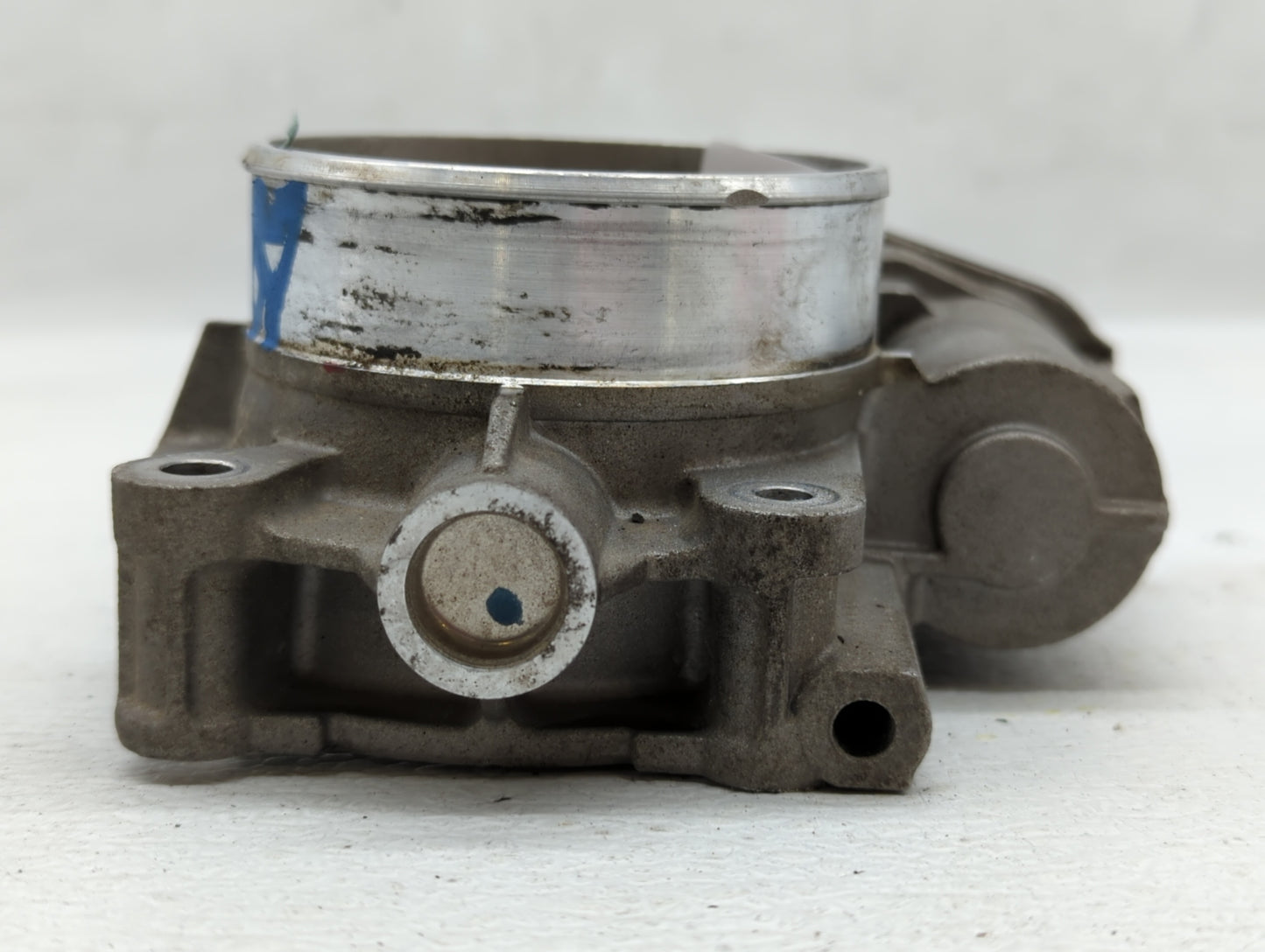2010-2011 Buick Lacrosse Throttle Body P/N:995AA 3799C Fits Fits 2007 2008 2009 2010 2011 OEM Used Auto Parts - Oemusedautop