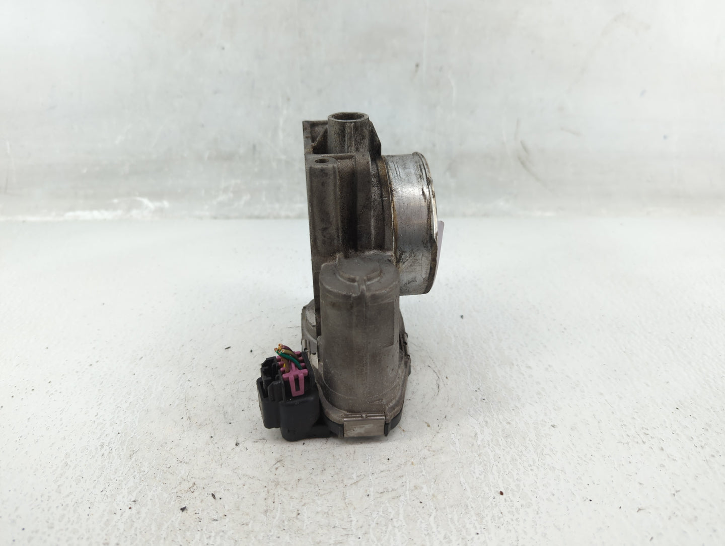 2010 Buick Lacrosse Throttle Body P/N:014 5 AA 994AA Fits Fits 2007 2008 2009 2011 2012 OEM Used Auto Parts - Oemusedautopar