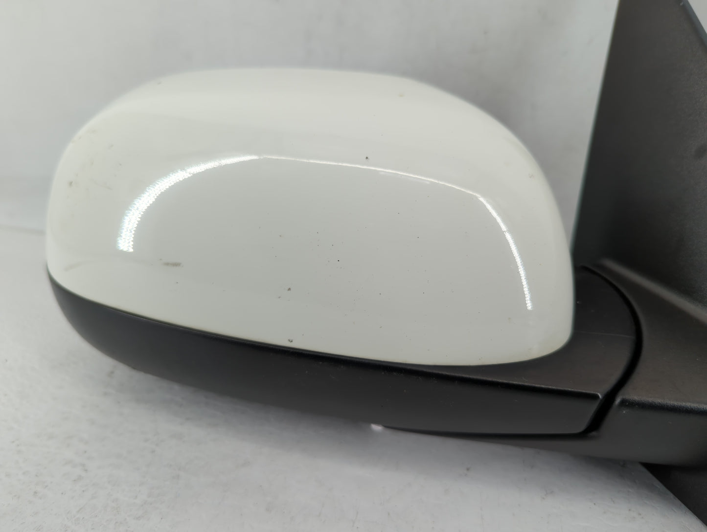 2010-2012 Buick Lacrosse Driver Left Side View Manual Door Mirror White - Oemusedautoparts1.com