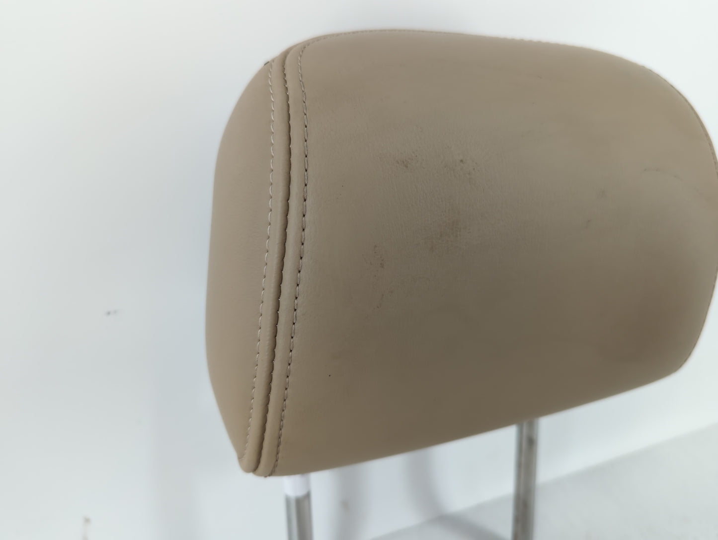 2011 Buick Lacrosse Headrest Head Rest Rear Center Seat Fits OEM Used Auto Parts - Oemusedautoparts1.com