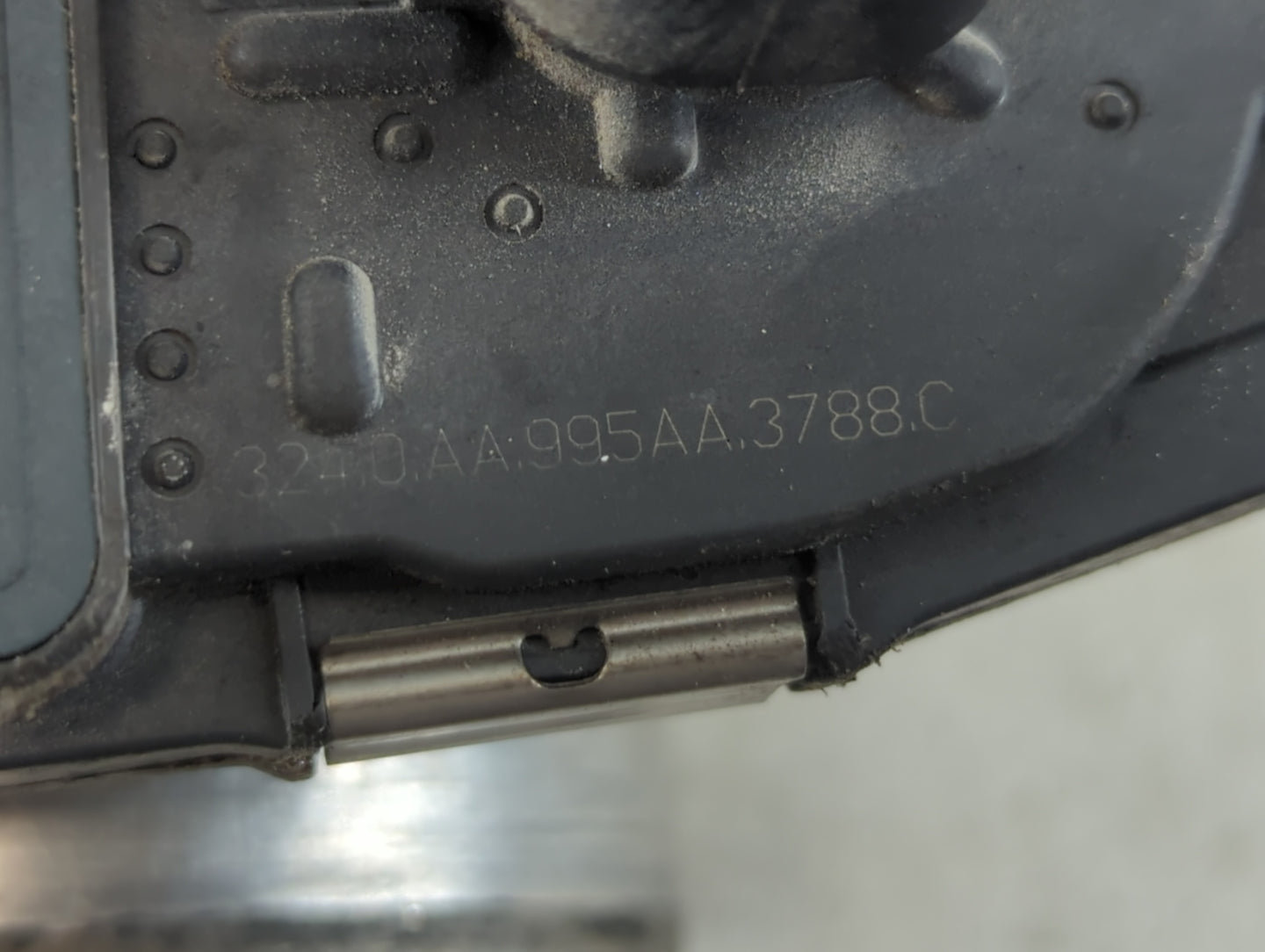 2010-2011 Buick Lacrosse Throttle Body P/N:3240AA 995AA Fits Fits 2007 2008 2009 2010 2011 OEM Used Auto Parts - Oemusedauto