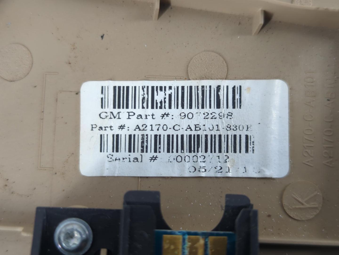 2010-2013 Buick Lacrosse Overhead Roof Console 692599 - Oemusedautoparts1.com