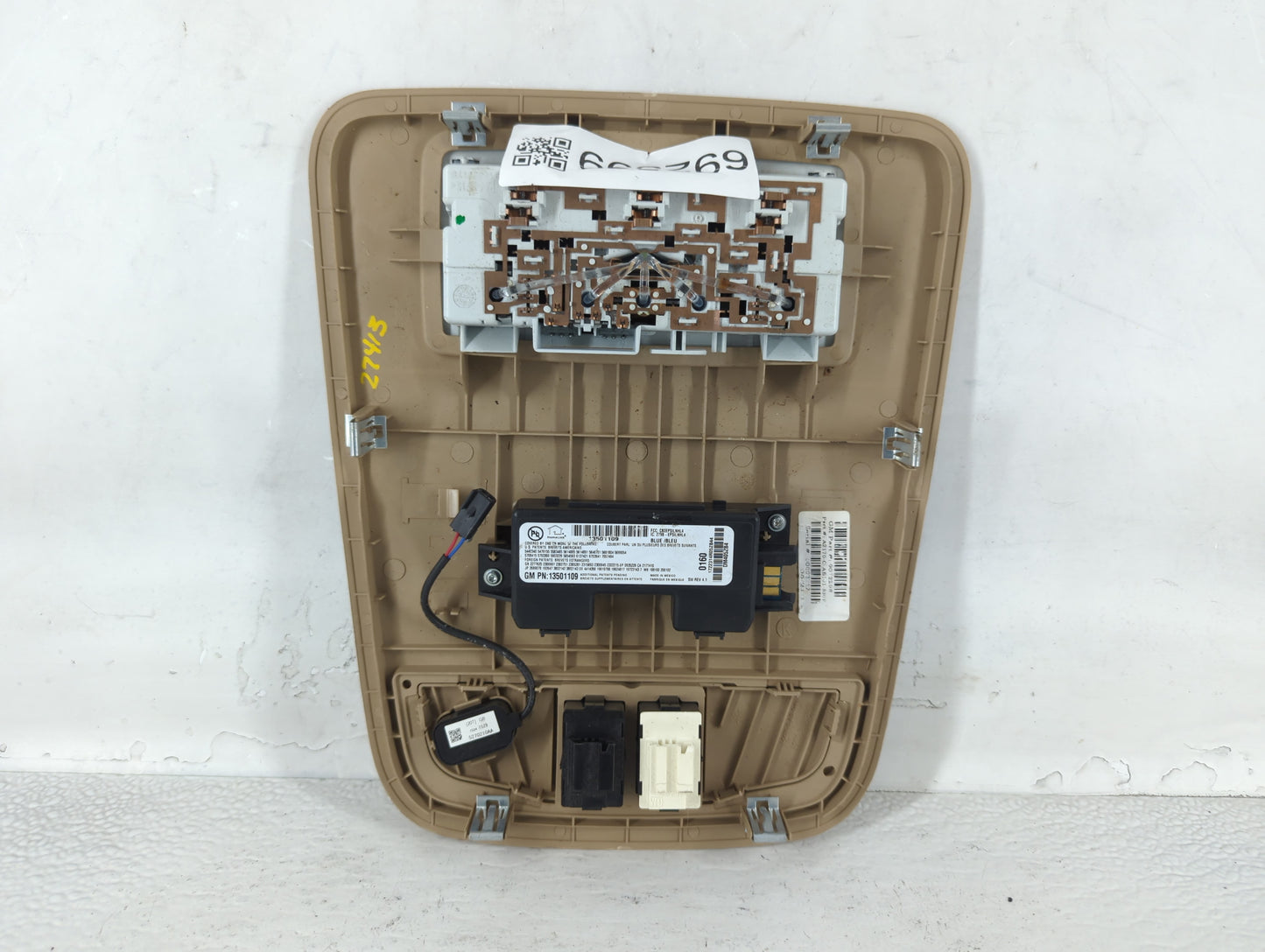 2010-2013 Buick Lacrosse Overhead Roof Console 692599 - Oemusedautoparts1.com