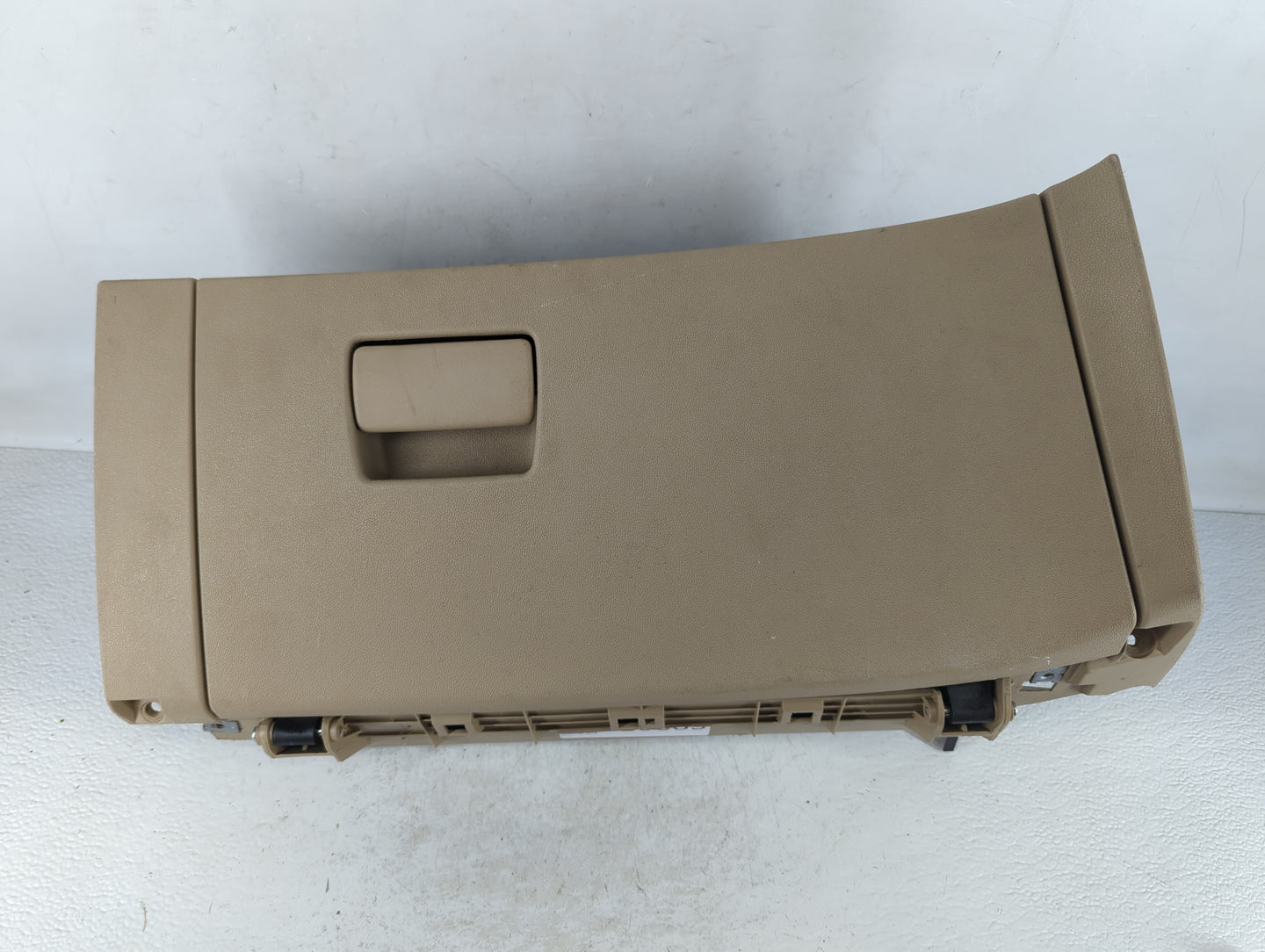 2011 Buick Lacrosse Passenger Glove Box Door Storage Compartment 692653 - Oemusedautoparts1.com