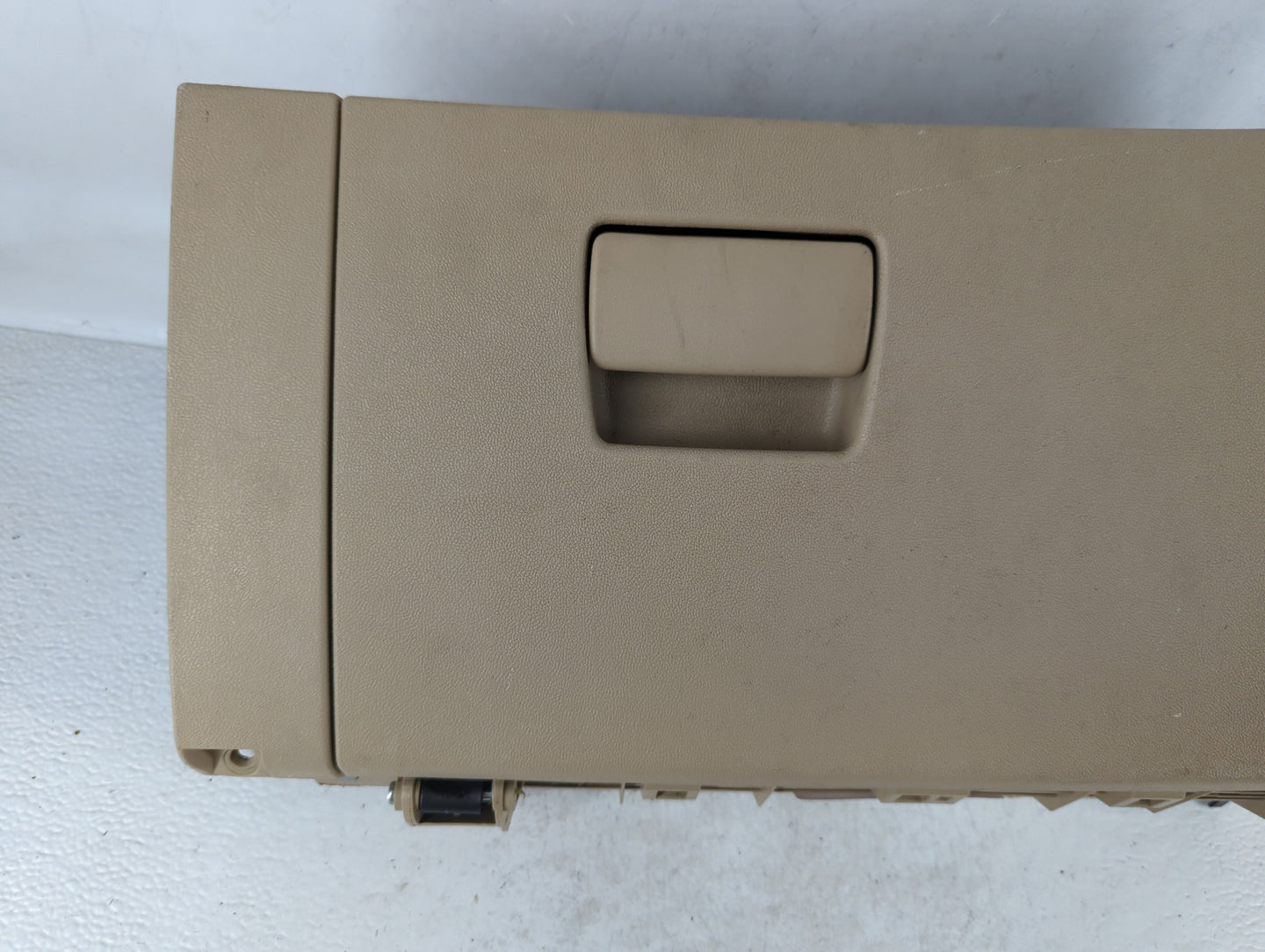 2011 Buick Lacrosse Passenger Glove Box Door Storage Compartment 692653 - Oemusedautoparts1.com