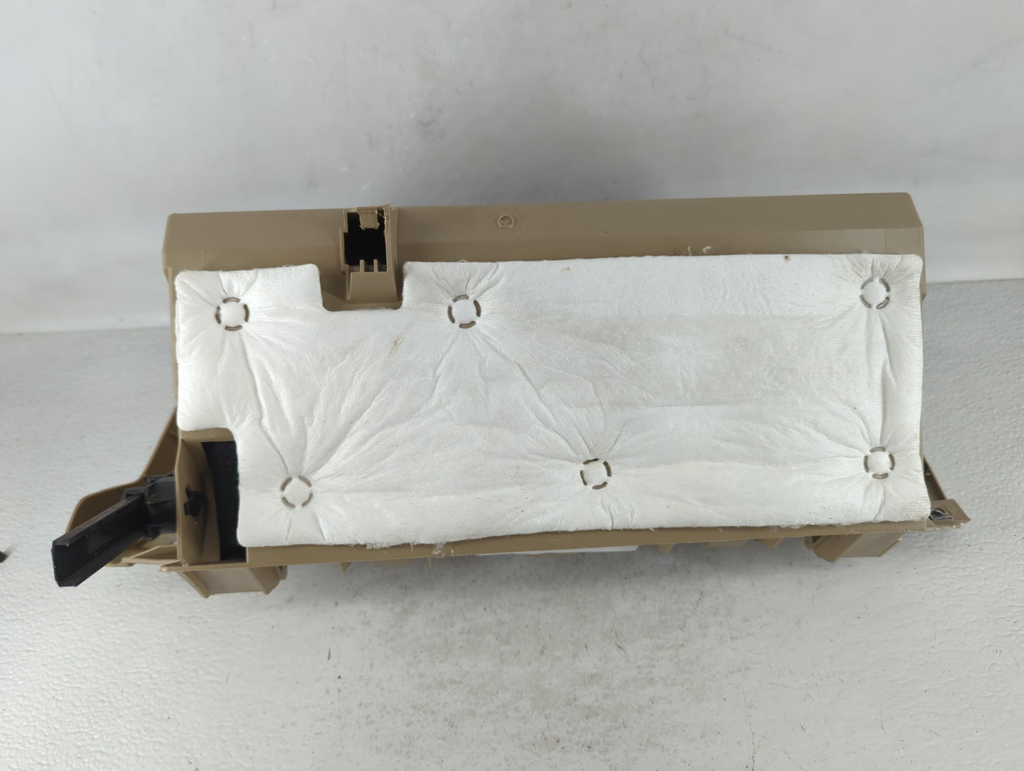 2011 Buick Lacrosse Passenger Glove Box Door Storage Compartment 692653 - Oemusedautoparts1.com