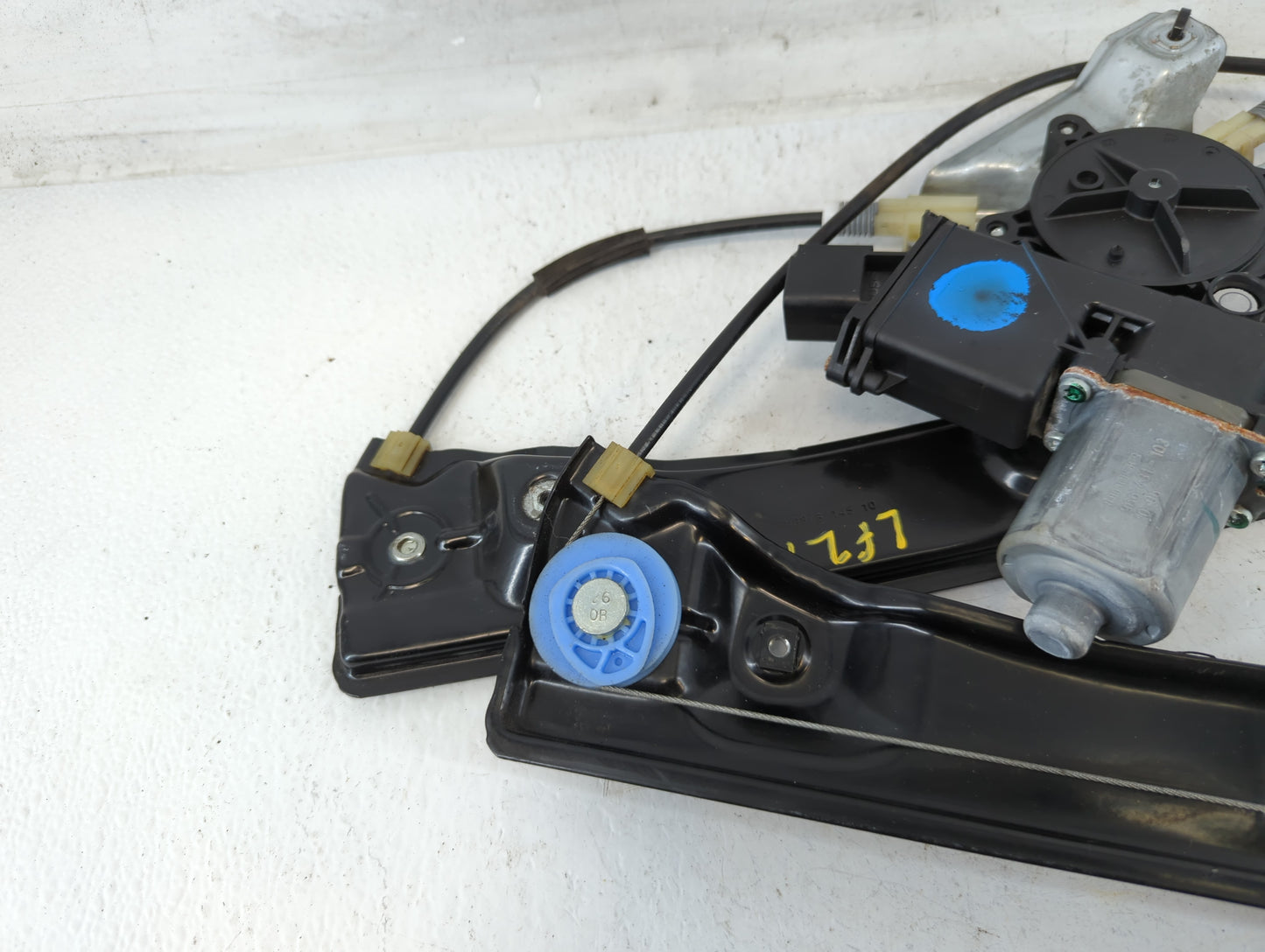 2011-2016 Buick Lacrosse Driver Left Front Window Regulator 700773 - Oemusedautoparts1.com