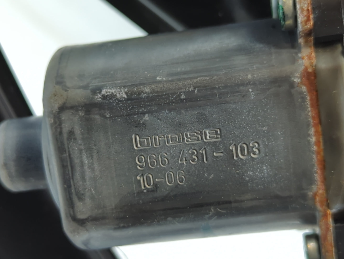 2011-2016 Buick Lacrosse Driver Left Front Window Regulator 700773 - Oemusedautoparts1.com
