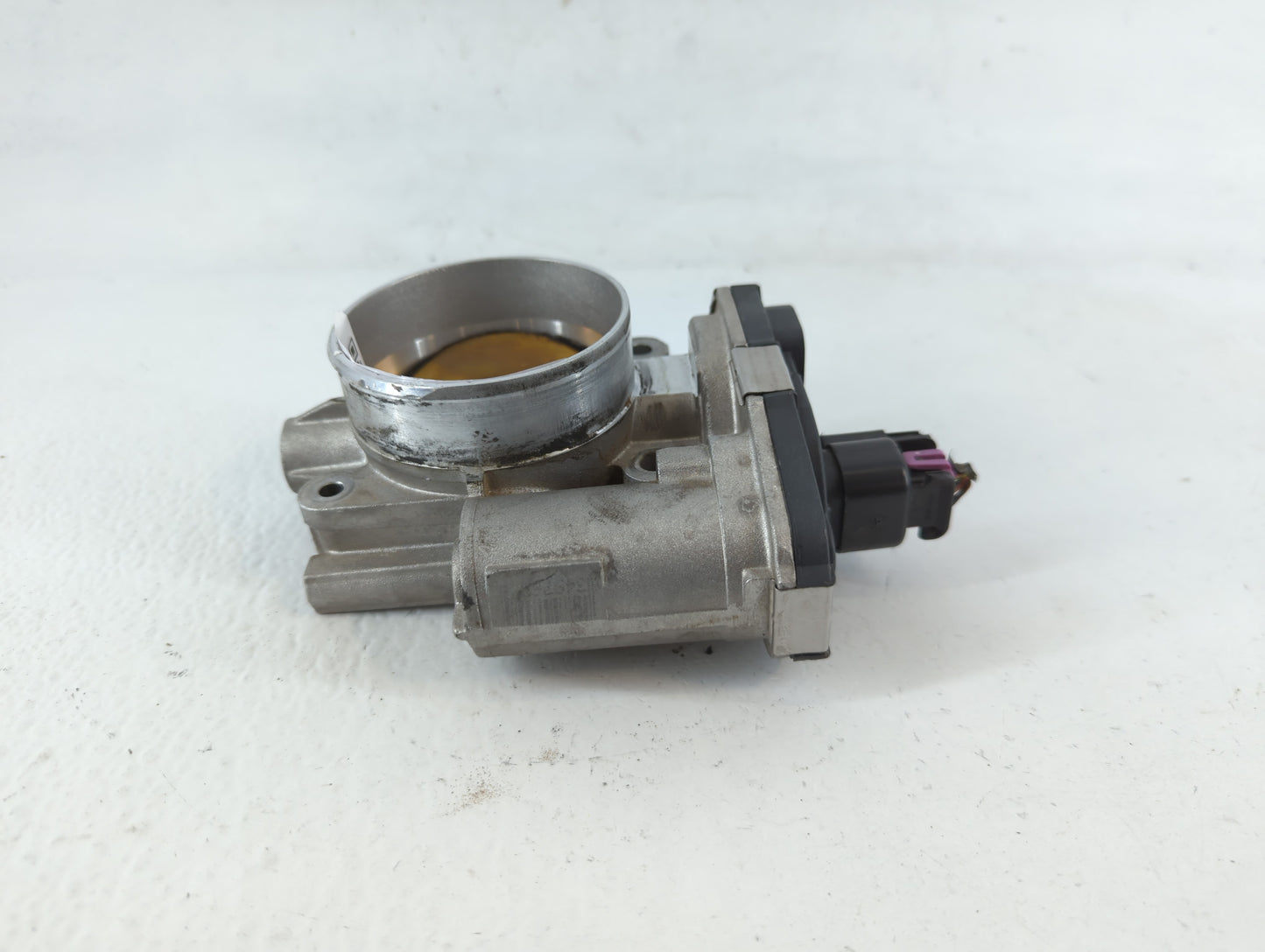 2010-2011 Buick Lacrosse Throttle Body P/N:995AA9763C Fits Fits 2007 2008 2009 2010 2011 OEM Used Auto Parts - Oemusedautopa