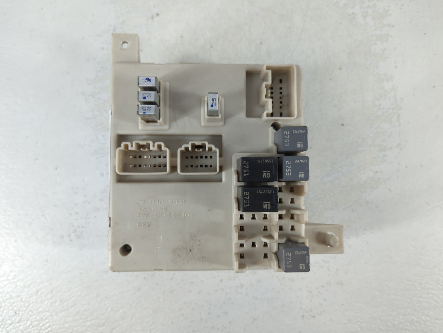2011 Buick Lacrosse Fusebox Fuse Box Panel Relay Module P/N:25856534 Fits OEM Used Auto Parts - Oemusedautoparts1.com