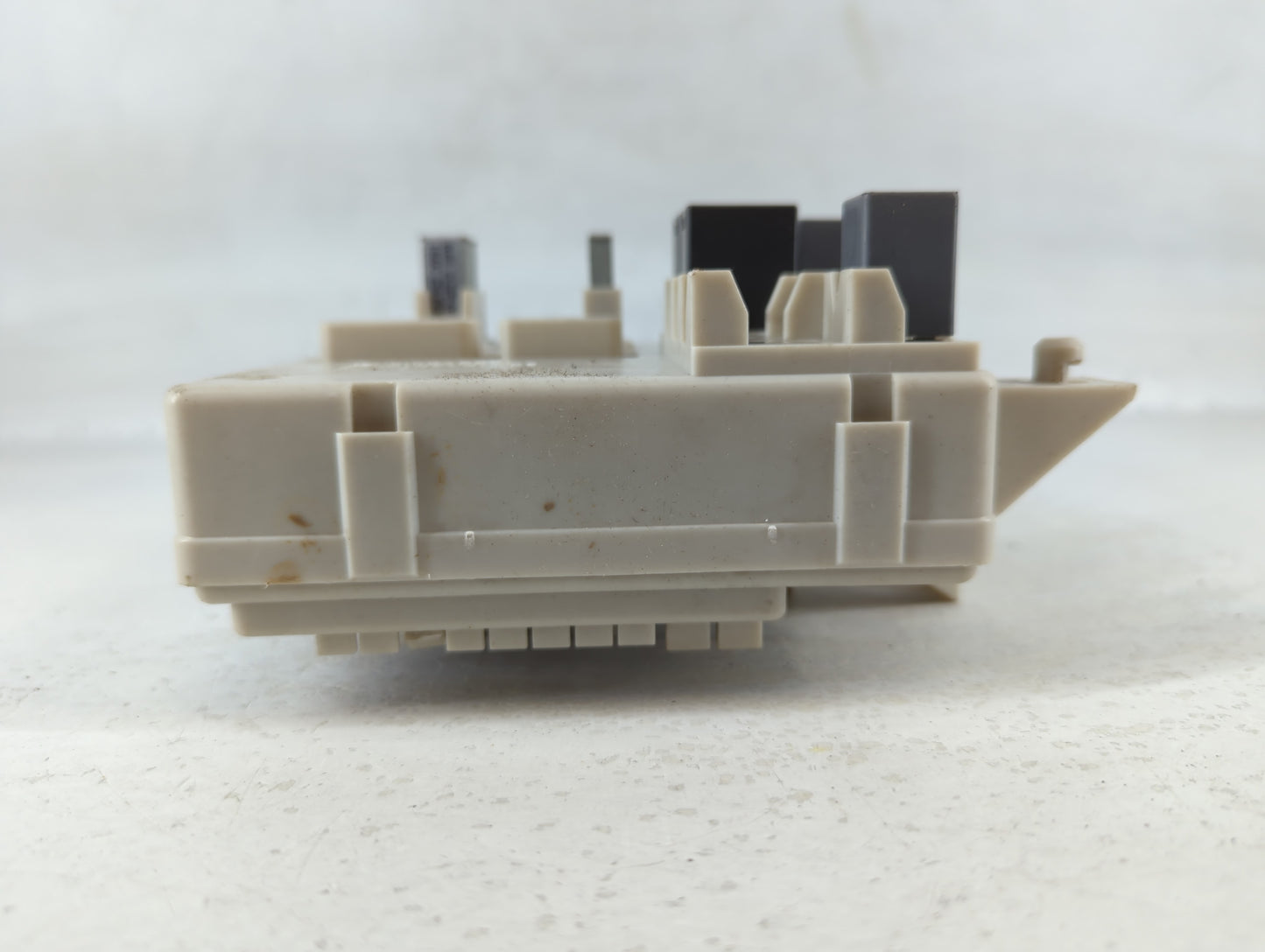 2011 Buick Lacrosse Fusebox Fuse Box Panel Relay Module P/N:25856534 Fits OEM Used Auto Parts - Oemusedautoparts1.com