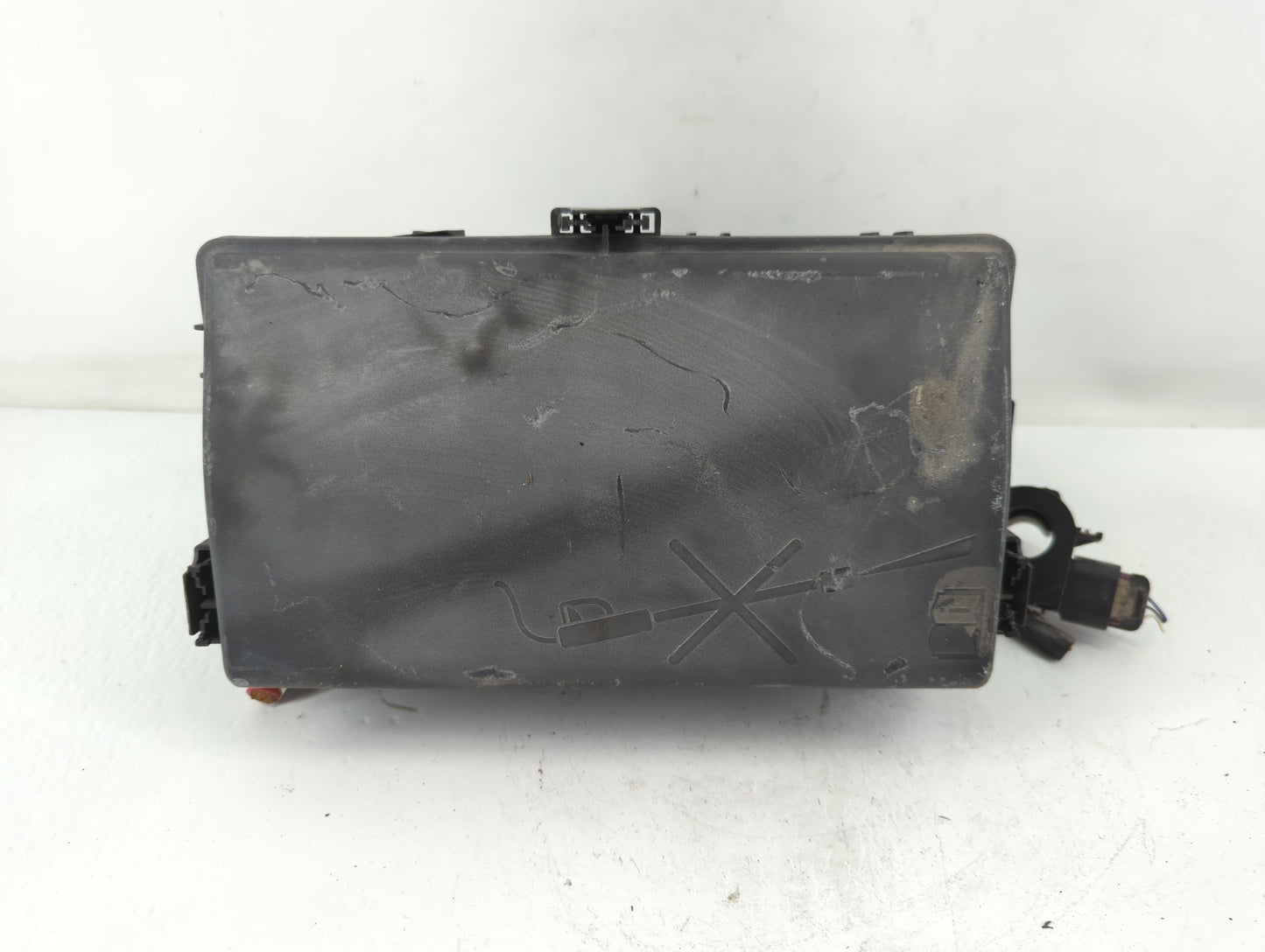 2011 Buick Lacrosse Fusebox Fuse Box Panel Relay Module P/N:812461952 Fits OEM Used Auto Parts - Oemusedautoparts1.com