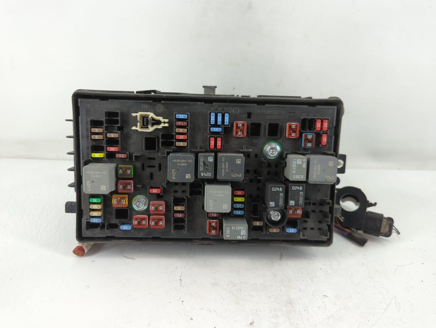 2011 Buick Lacrosse Fusebox Fuse Box Panel Relay Module P/N:812461952 Fits OEM Used Auto Parts - Oemusedautoparts1.com