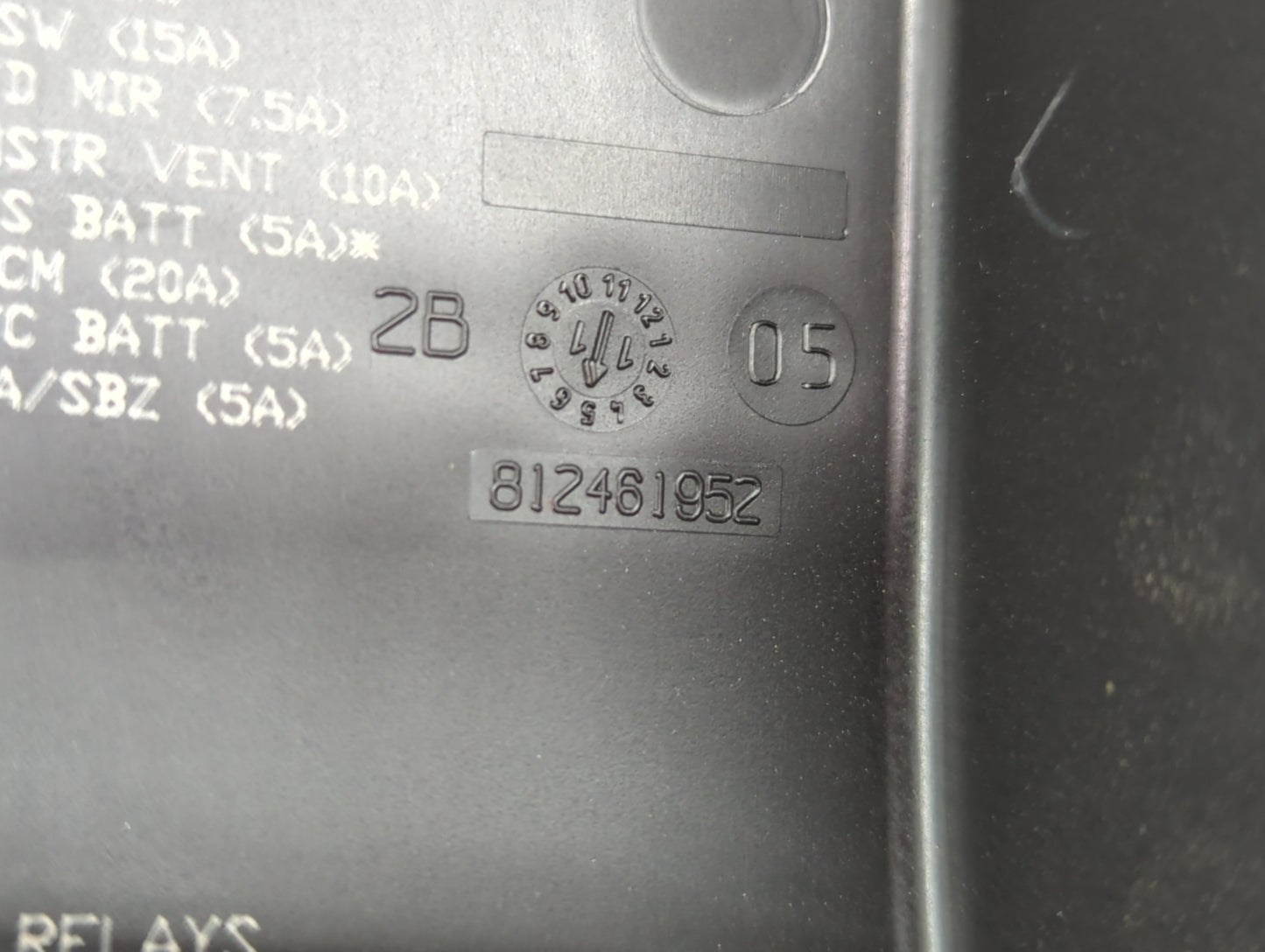 2011 Buick Lacrosse Fusebox Fuse Box Panel Relay Module P/N:812461952 Fits OEM Used Auto Parts - Oemusedautoparts1.com