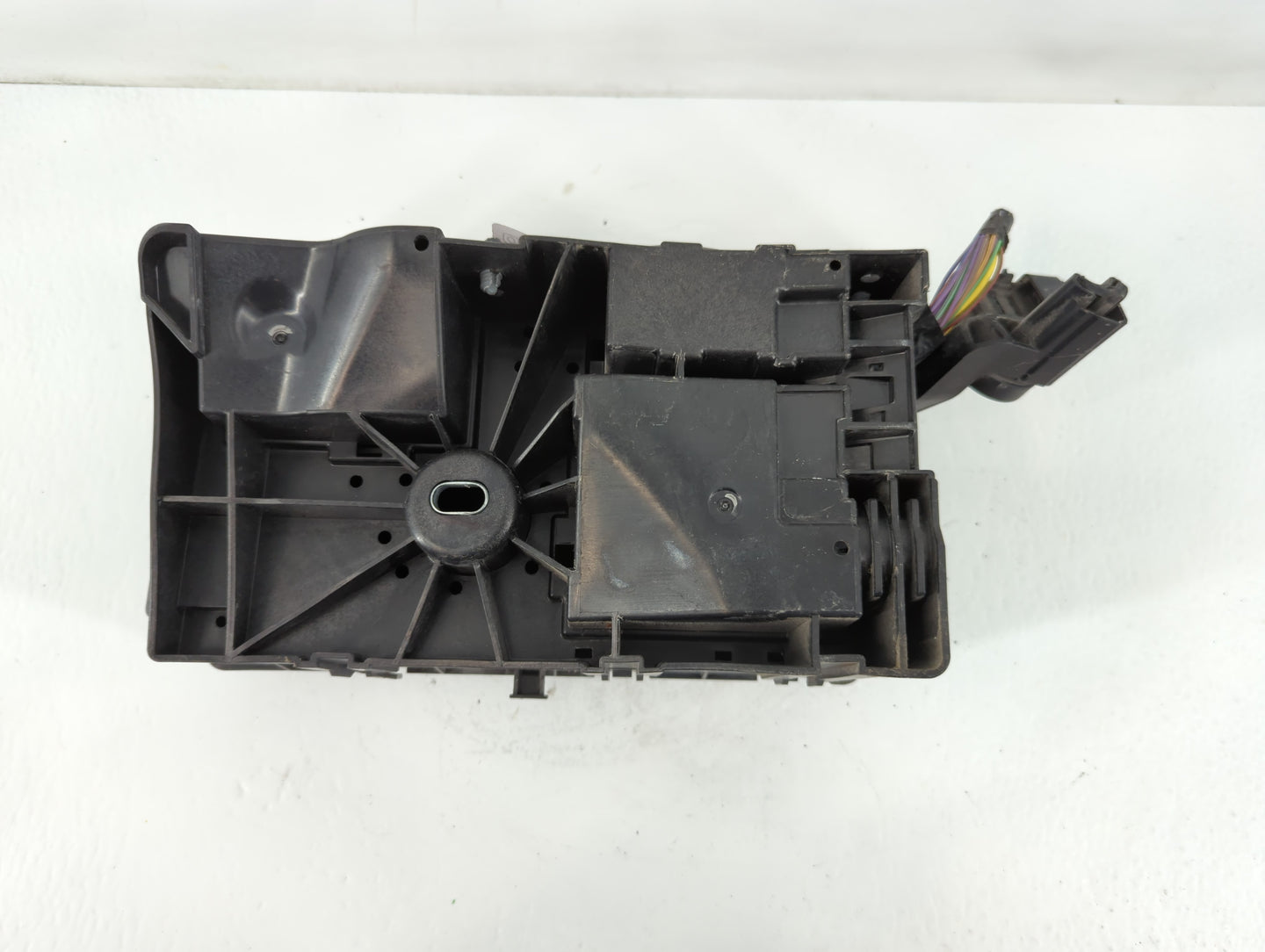 2011 Buick Lacrosse Fusebox Fuse Box Panel Relay Module P/N:812461952 Fits OEM Used Auto Parts - Oemusedautoparts1.com
