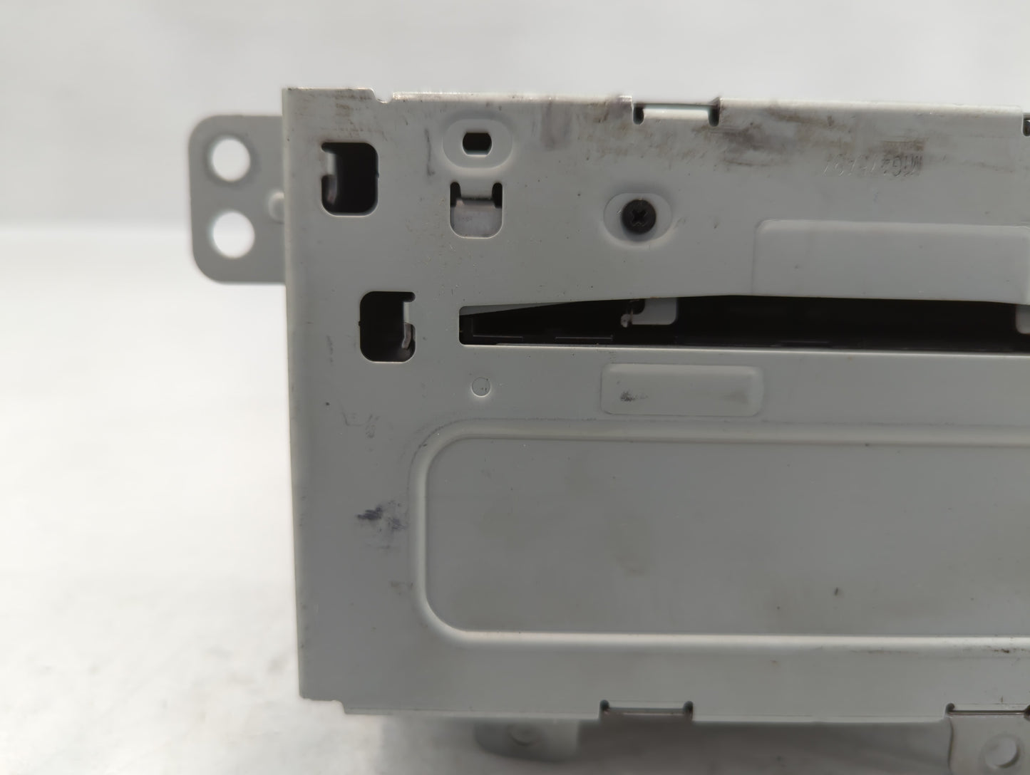 2010-2012 Buick Lacrosse Radio AM FM Cd Player Receiver Replacement P/N:20983517 Fits Fits 2010 2011 2012 OEM Used Auto Part