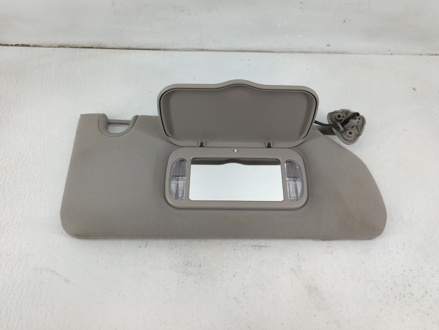 2006-2011 Buick Lucerne Sun Visor Shade Replacement Passenger Right Mirror Fits Fits 2006 2007 2008 2009 2010 2011 OEM Used 