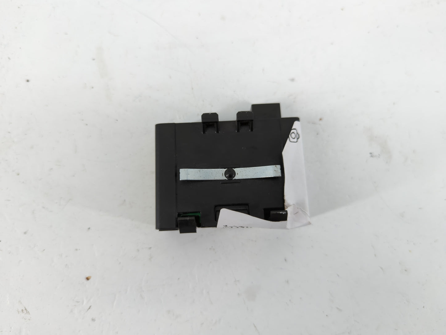 2011 Buick Lucerne Remote Door Lock Receiver - Oemusedautoparts1.com