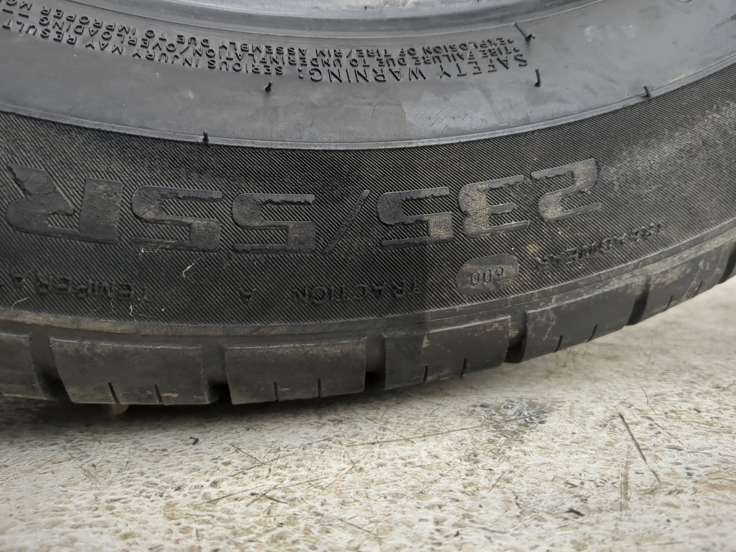 Used Tire 235/55R17 GT RADIAL MAXTOUR LX 99H - Tread Depth 9/32 - Oemusedautoparts1.com