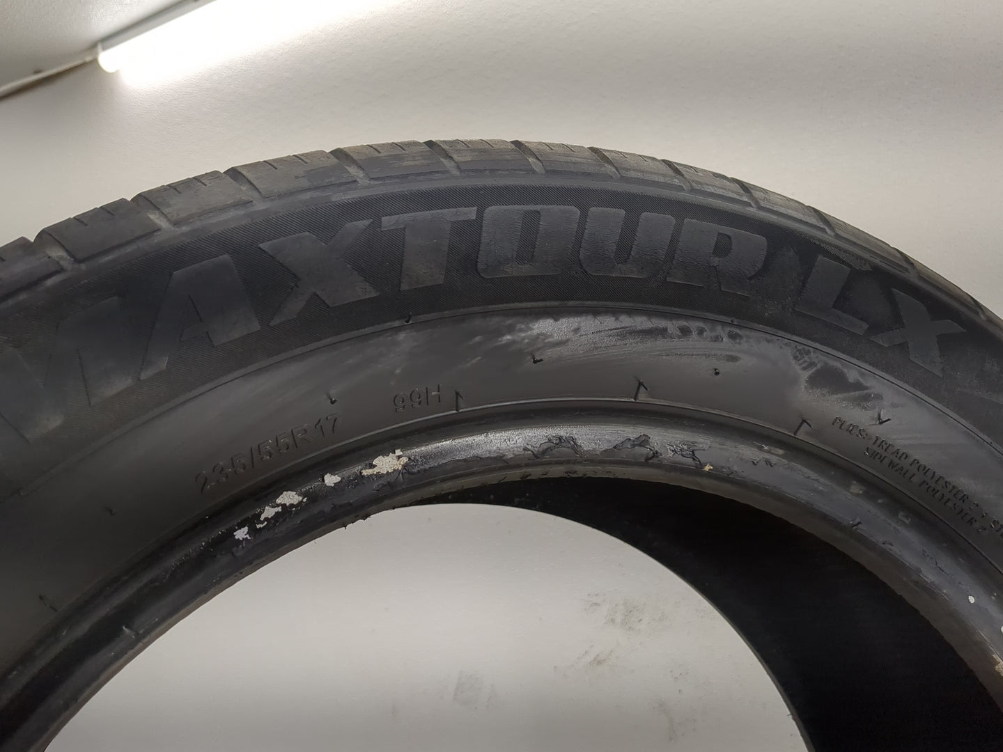 Used Tire 235/55R17 GT RADIAL MAXTOUR LX 99H - Tread Depth 9/32 - Oemusedautoparts1.com