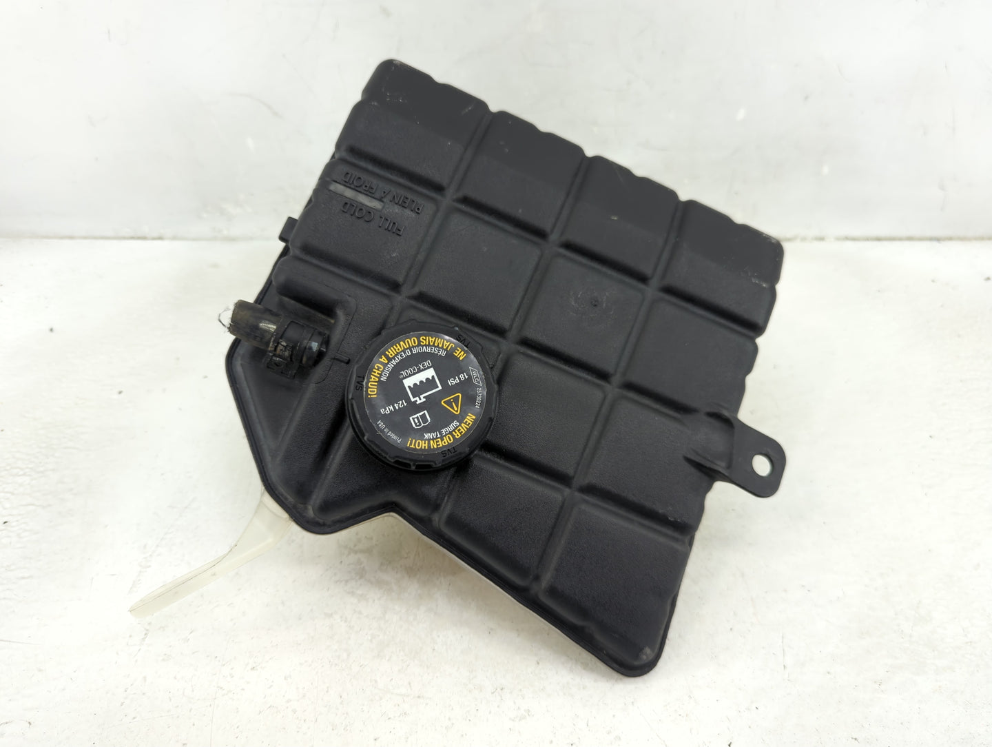 2006-2011 Buick Lucerne Radiator Coolant Overflow Expansion Tank Bottle 1389873 - Oemusedautoparts1.com