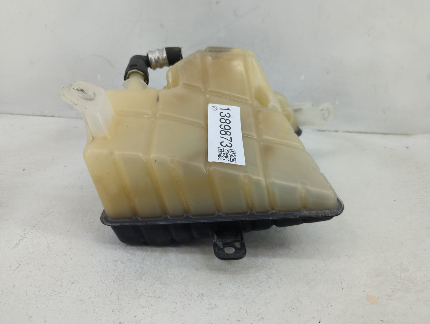 2006-2011 Buick Lucerne Radiator Coolant Overflow Expansion Tank Bottle 1389873 - Oemusedautoparts1.com
