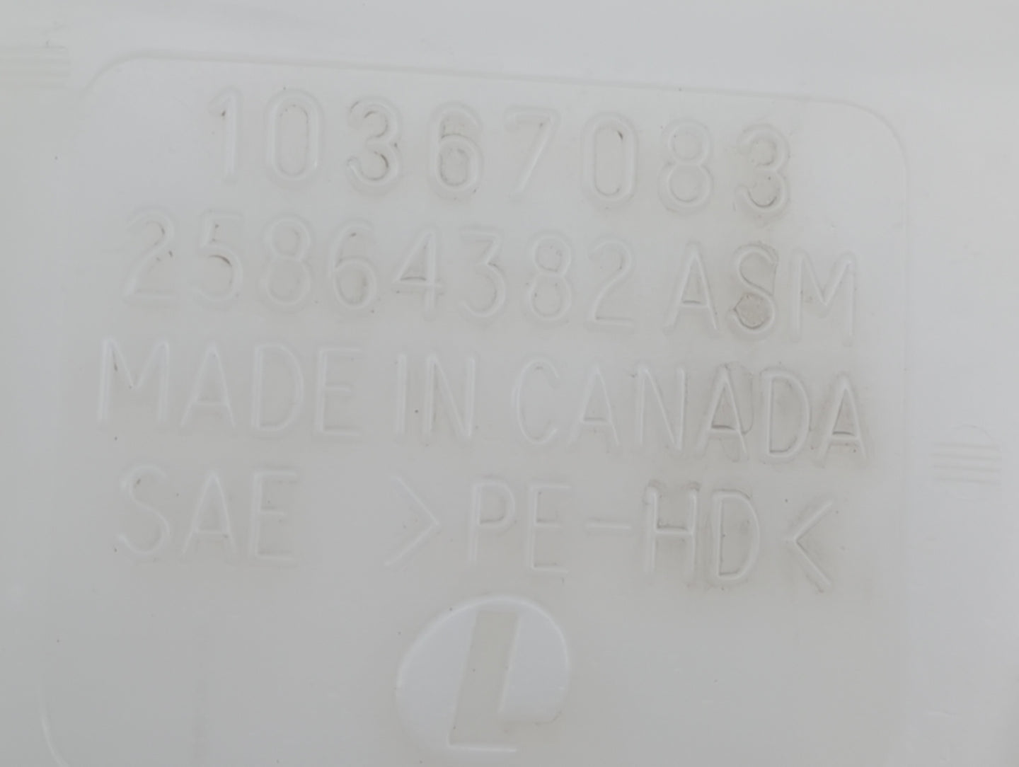 2006-2011 Buick Lucerne Windshield Washer Fluid Reservoir Bottle Oem - Oemusedautoparts1.com