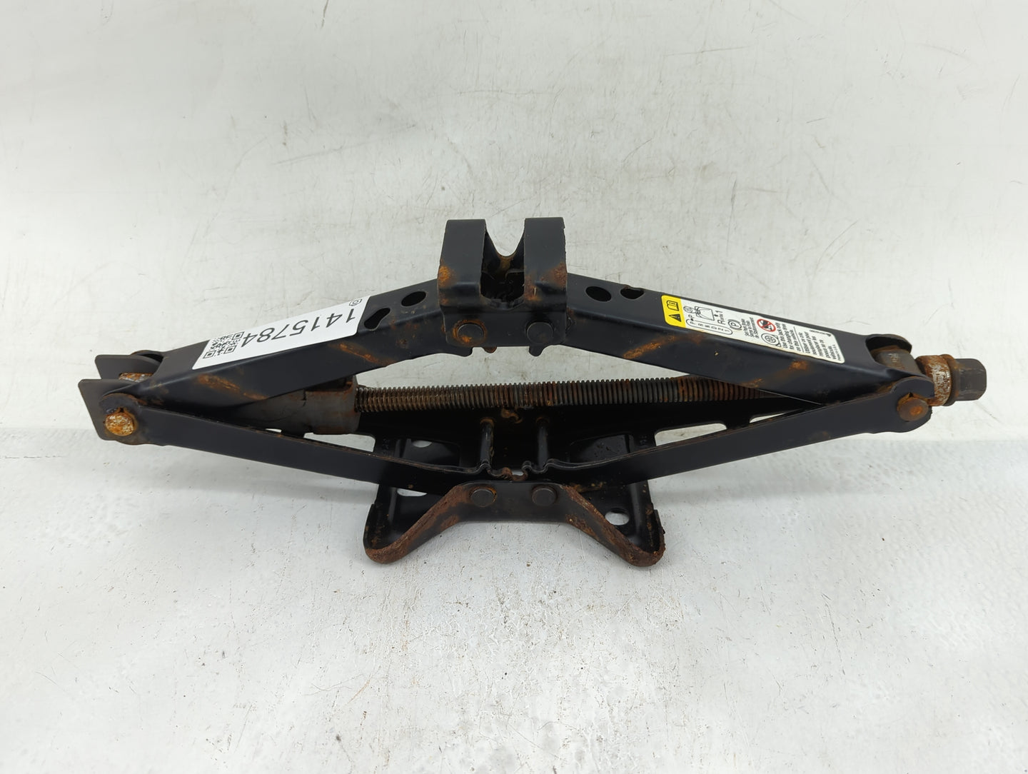 2011 Buick Lucerne Spare Scissor Car Jack - Oemusedautoparts1.com