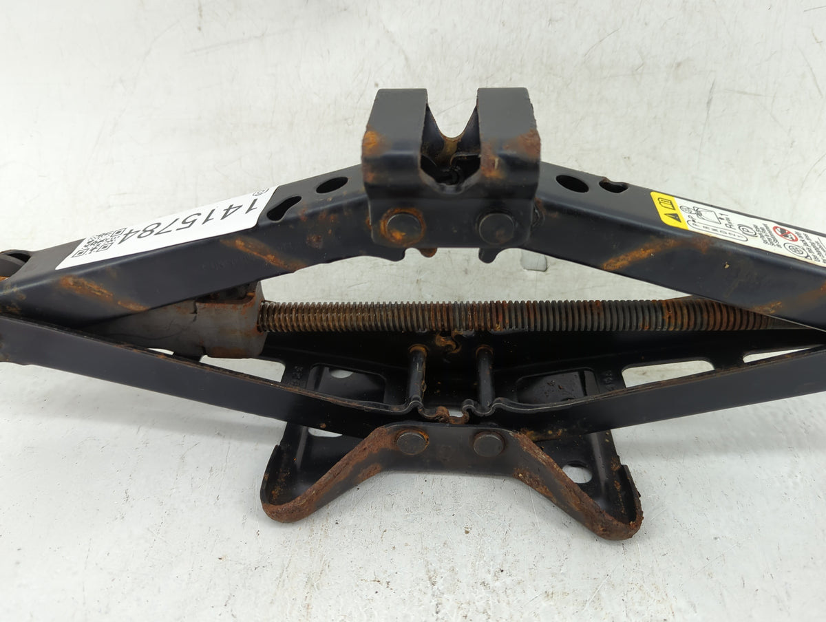 2011 Buick Lucerne Spare Scissor Car Jack - Oemusedautoparts1.com