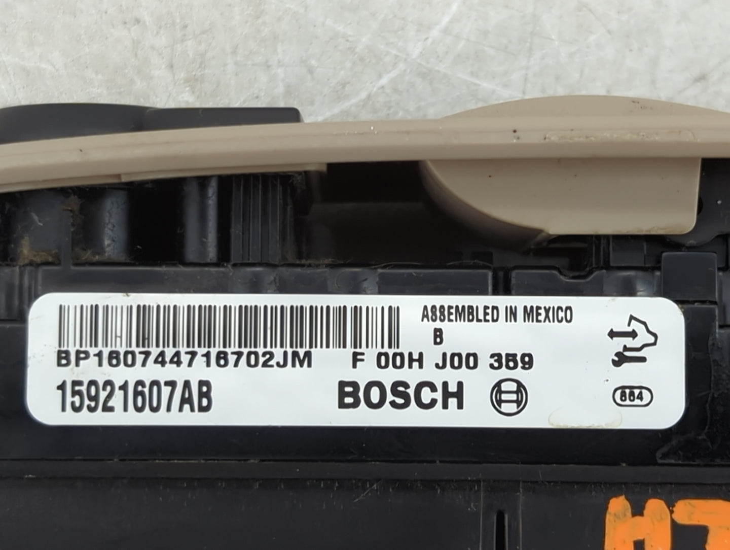 2006-2011 Buick Lucerne Master Power Window Switch Replacement Driver Side Left P/N:15921607AB Fits OEM Used Auto Parts - Oe