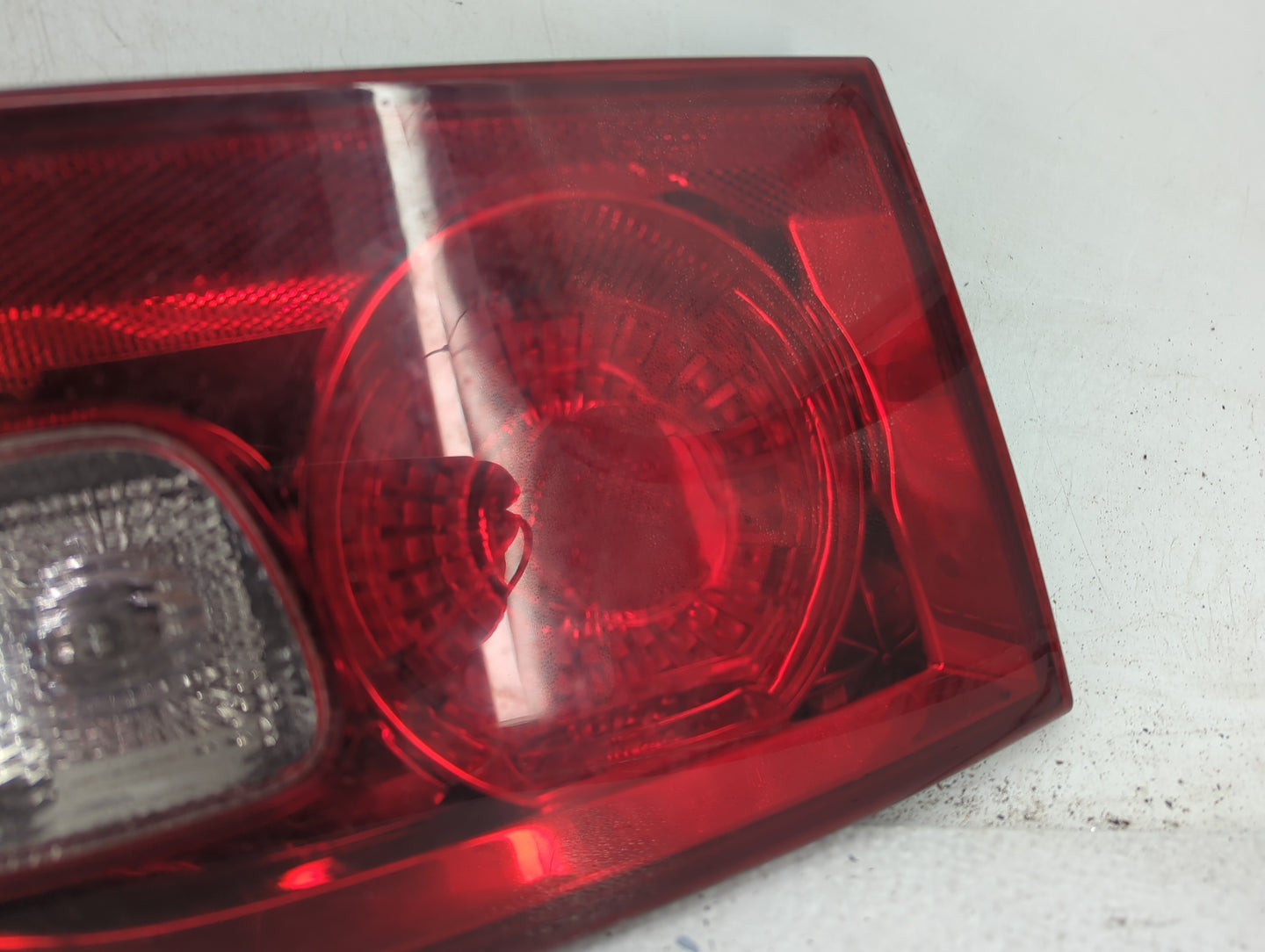 2006-2011 Buick Lucerne Tail Light Assembly Passenger Right OEM P/N:25754857 Fits Fits 2006 2007 2008 2009 2010 2011 OEM Use