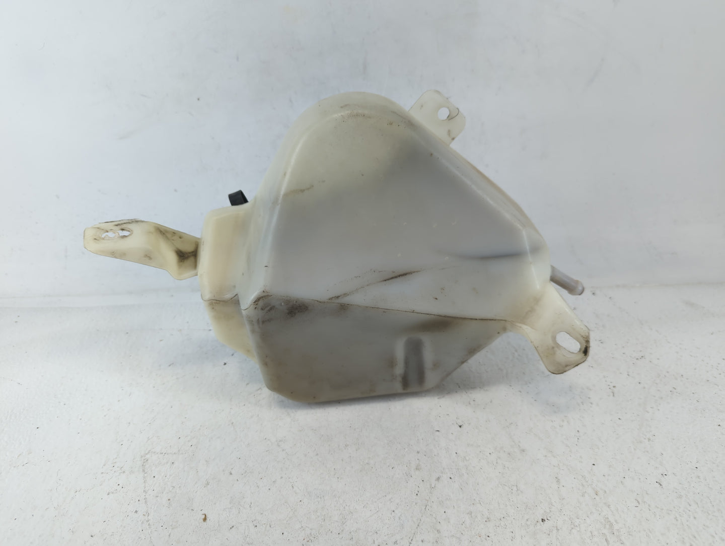 2006-2011 Buick Lucerne Radiator Coolant Overflow Expansion Tank Bottle 686765 - Oemusedautoparts1.com