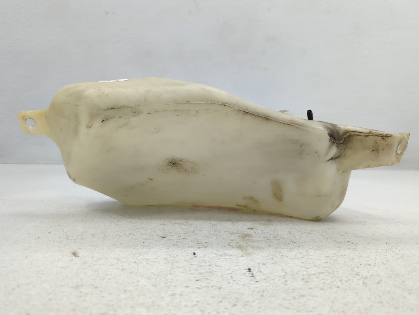 2006-2011 Buick Lucerne Windshield Washer Fluid Reservoir Bottle Oem - Oemusedautoparts1.com