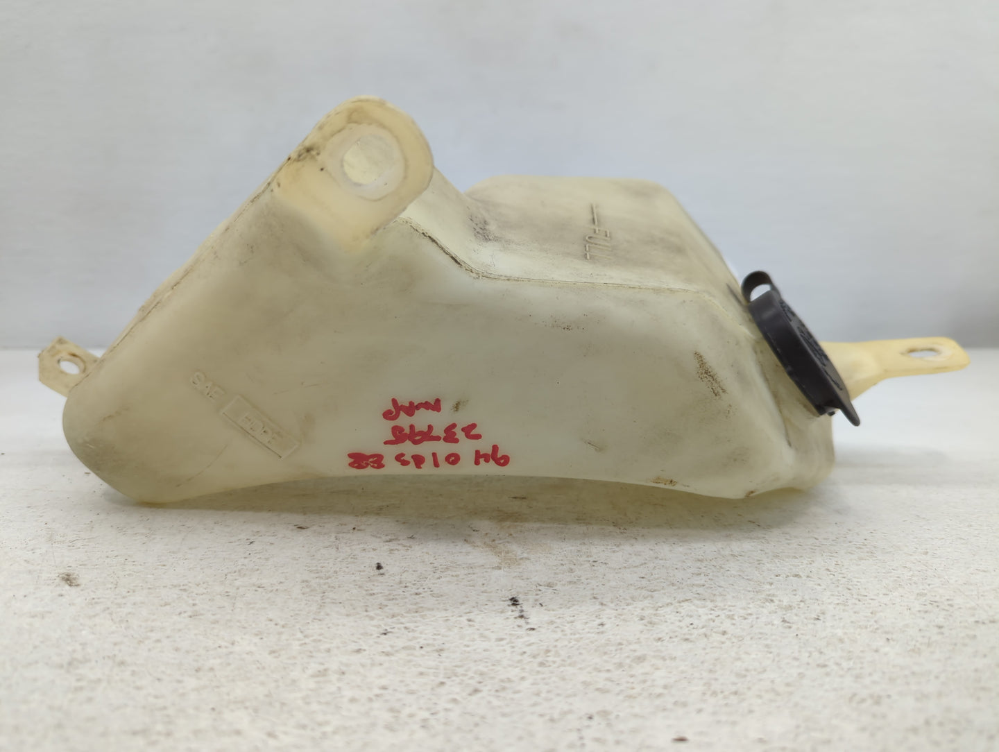 2006-2011 Buick Lucerne Windshield Washer Fluid Reservoir Bottle Oem - Oemusedautoparts1.com