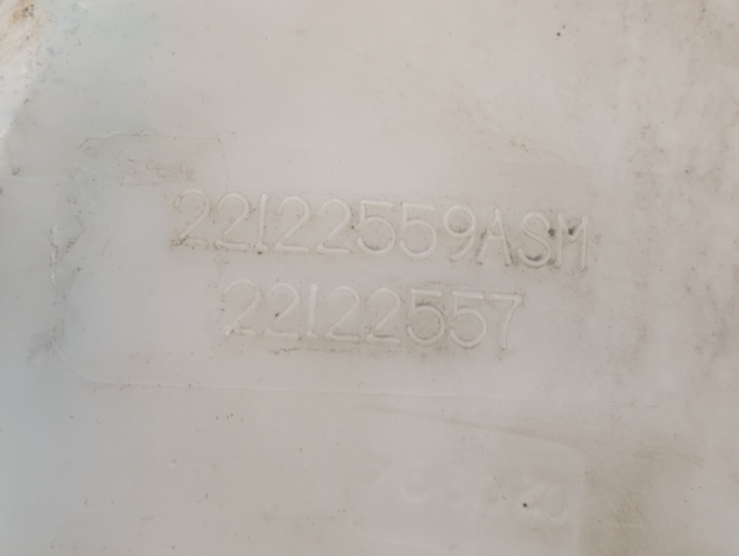 2006-2011 Buick Lucerne Windshield Washer Fluid Reservoir Bottle Oem - Oemusedautoparts1.com