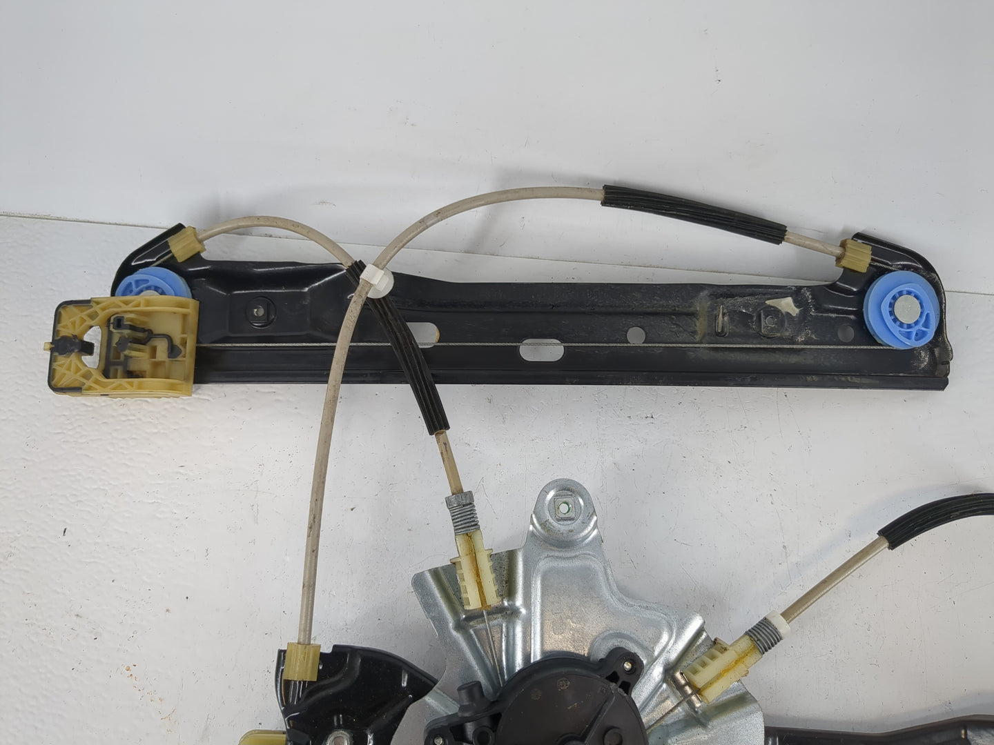 2011-2017 Buick Regal Window Regulator Passenger Front - Oemusedautoparts1.com