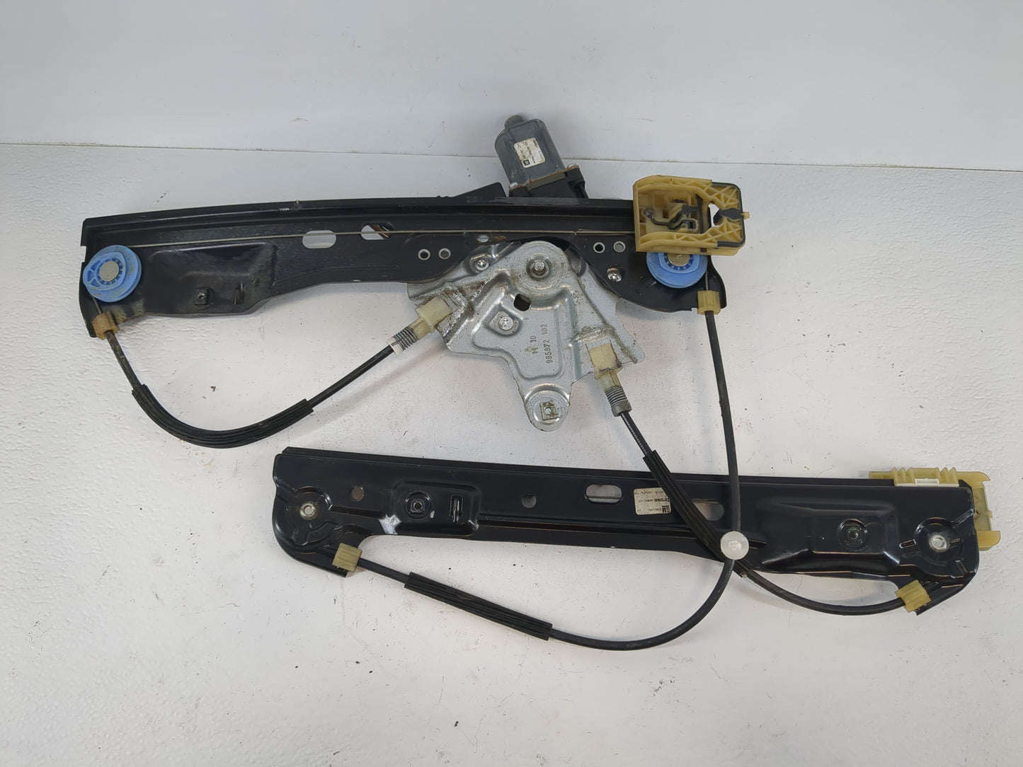 2011-2017 Buick Regal Driver Left Front Window Regulator 1036524 - Oemusedautoparts1.com