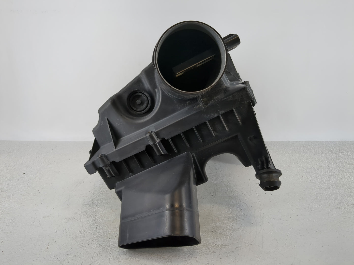 2011 Buick Regal Air Cleaner Intake-duct Hose Tube - Oemusedautoparts1.com