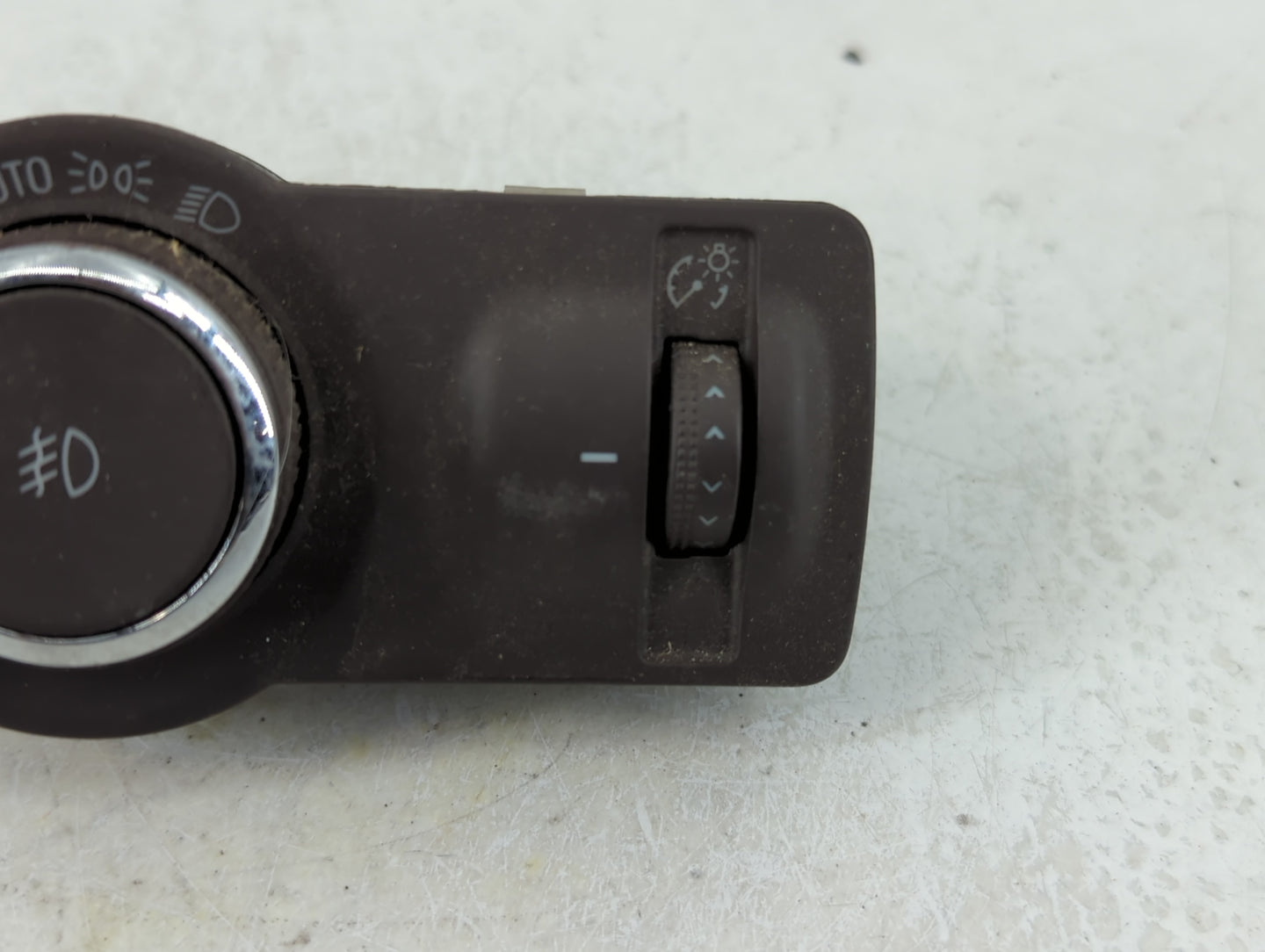2011-2013 Buick Regal Headlight Head Light Switch Lamp Control - Oemusedautoparts1.com