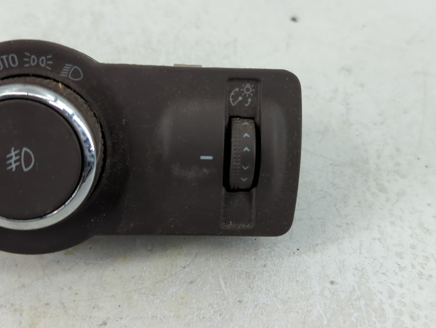2011-2013 Buick Regal Headlight Head Light Switch Lamp Control - Oemusedautoparts1.com