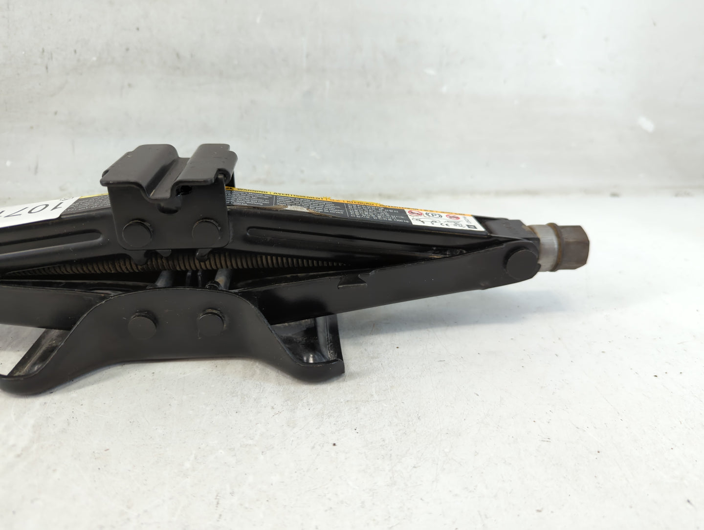 2011 Buick Regal Spare Scissor Car Jack - Oemusedautoparts1.com