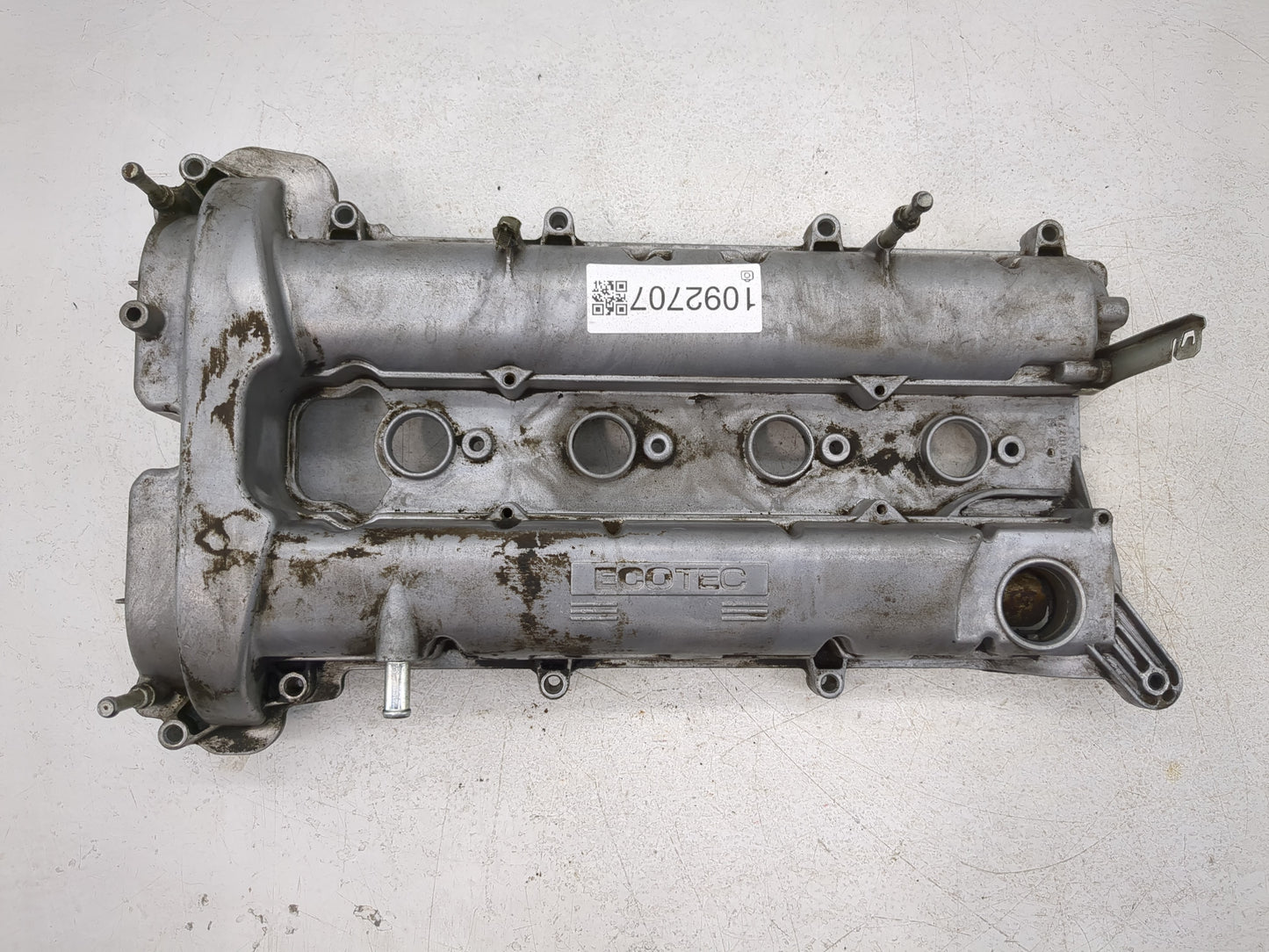 2011 Buick Regal Driver Left Cylinder Head Valve Cover Fits OEM Used Auto Parts - Oemusedautoparts1.com